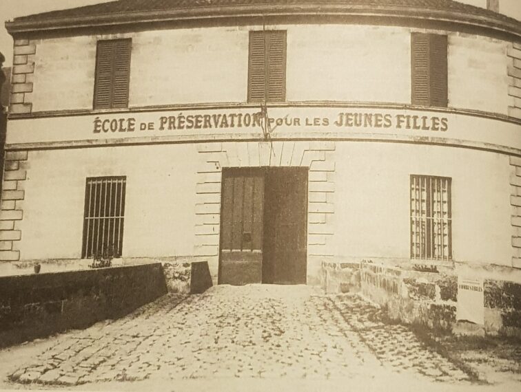 Effacées: L’enfermement au féminin au château de Cadillac